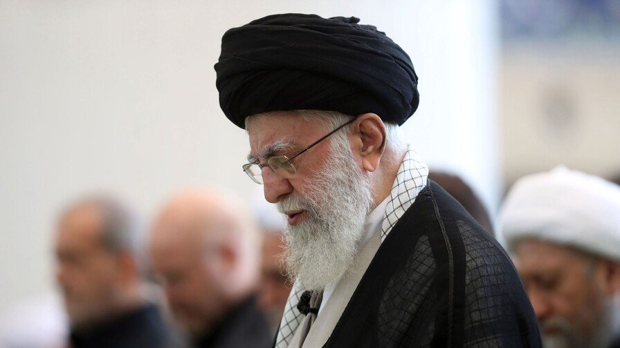 Trump llama al pueblo iraní a "recuperar" su país tras confirmar muerte del líder supremo Jameneí