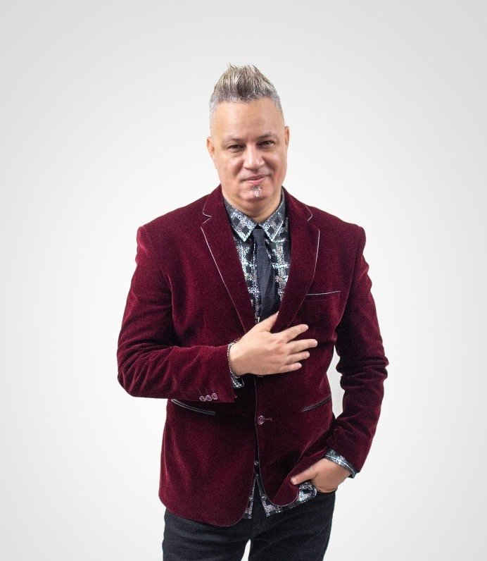 ALJADAQUI presenta “El Que Se Enamora Pierde”, la balada que ya se perfila como nuevo himno