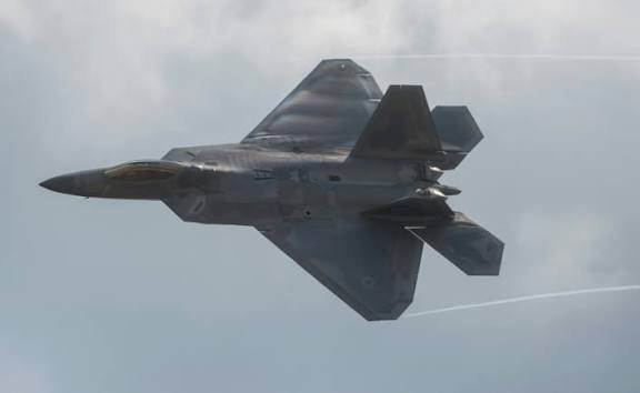 Estados Unidos y Canadá detectan aviones rusos cerca de Alaska
