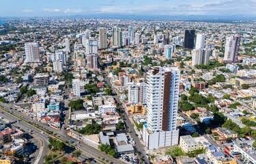 Encuesta muestra tendencia de pesimismo sobre el rumbo del país, pero optimismo personal
