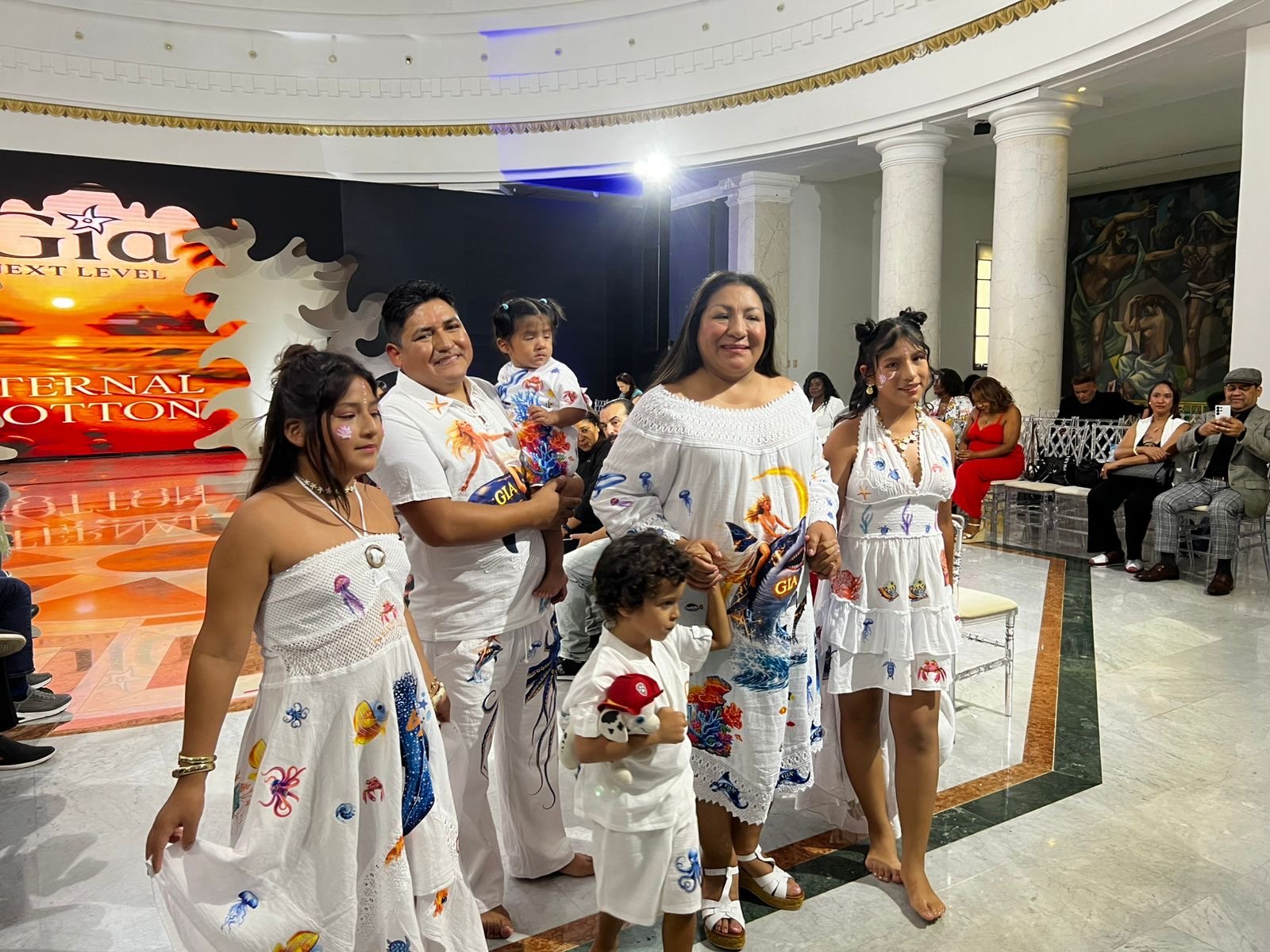 Diseñadora Yheny Frecia Celis Rivera presenta su propuesta en Trendy Fashion Week RD 2026