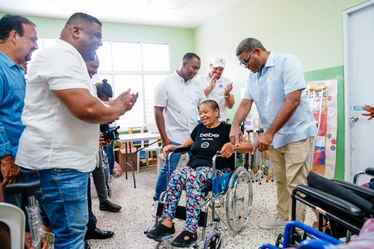 Robert Polanco afirma que el presidente Luis Abinader reconoce el valor y sacrificio de la mujer dominicana 