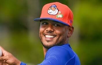 Freddy Peralta usa su cambio para ganar por segunda vez en la primavera