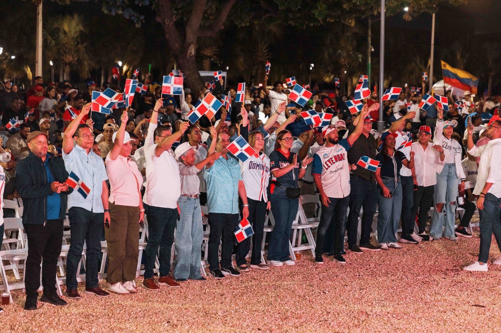 Alcaldía del DN proyecta ante miles de fanáticos triunfo de RD en el malecón 