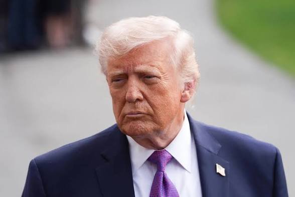 Trump afirma que Irán está "totalmente derrotado" y que "quiere un acuerdo"