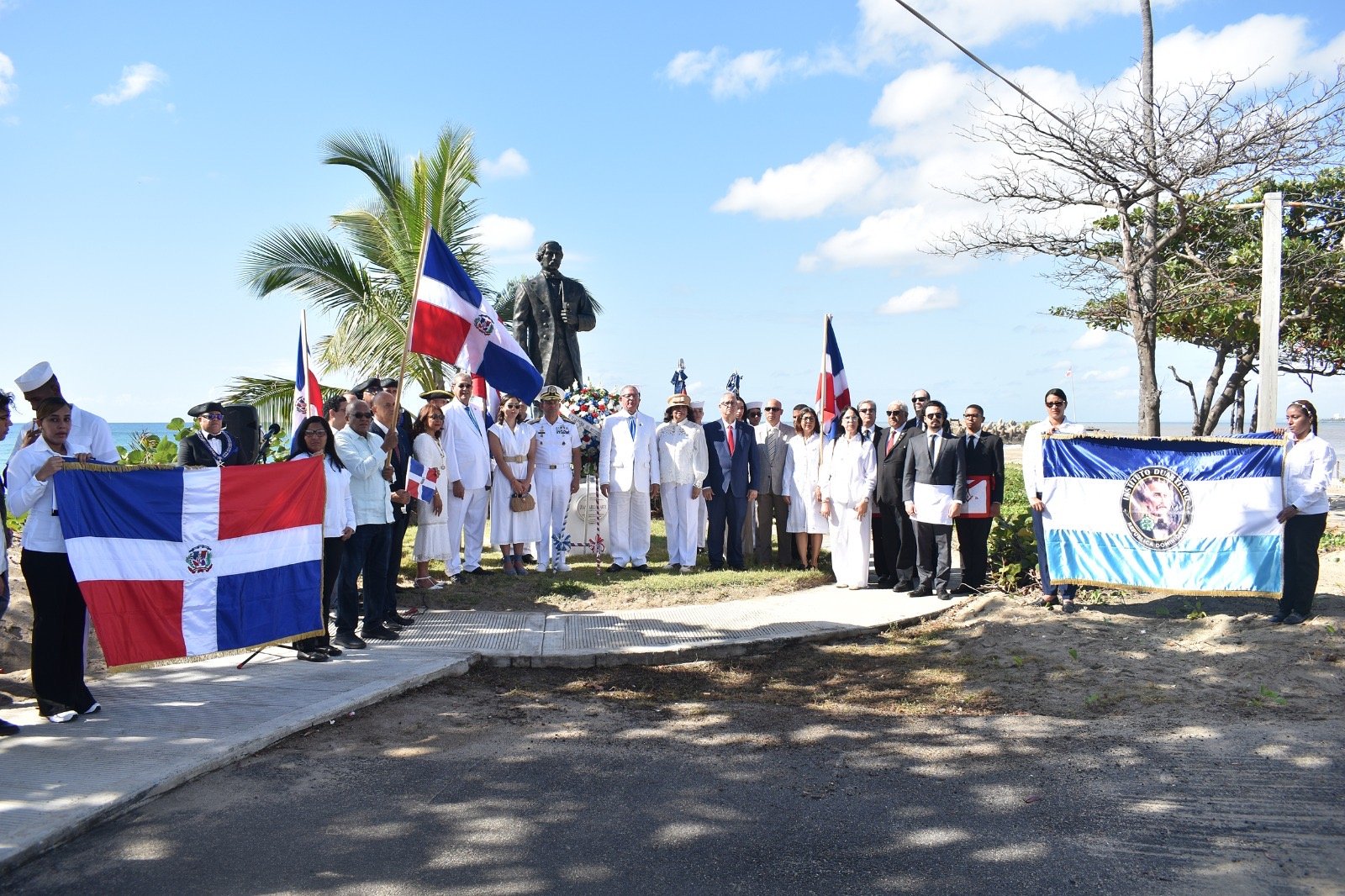 El Instituto Duartiano conmemora el 182 aniversario del regreso triunfal de Duarte 