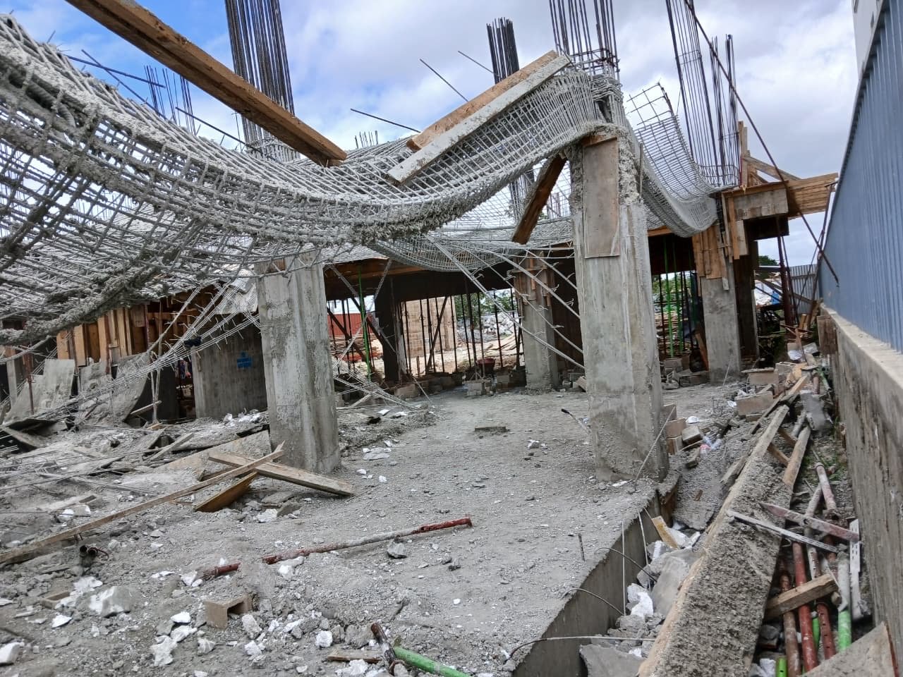 MIVHED paraliza construcción de proyecto Tuscany Palace Residence en Bayahibe tras colapso en obra