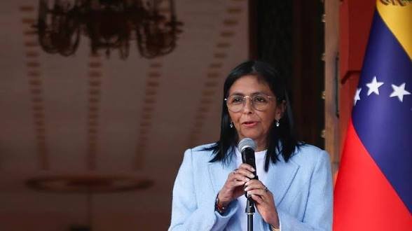 Delcy Rodríguez informa que diplomáticos viajarán a EE. UU. para el inicio de relaciones