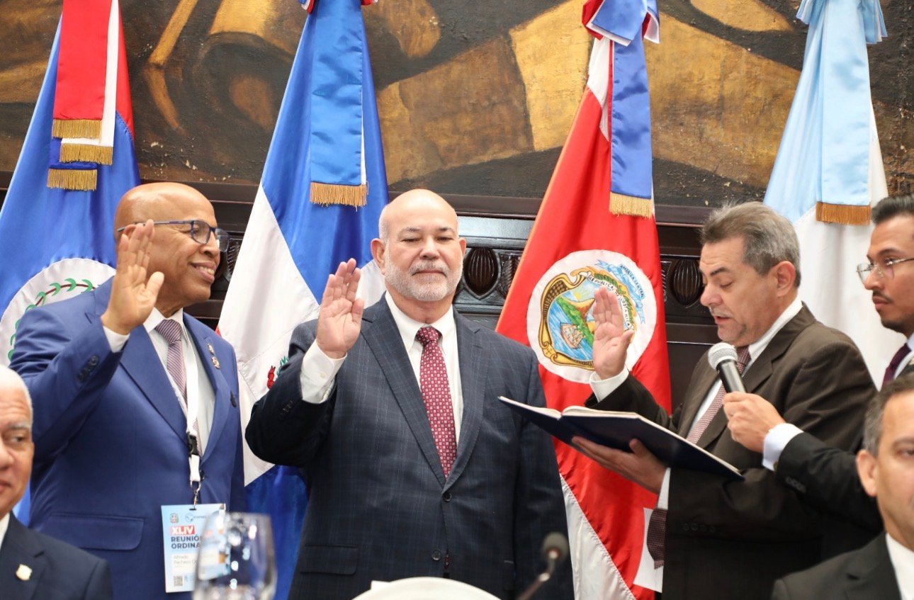Parlamentos de Centroamérica, el Caribe y México escogen a Carlos Johnny Méndez y Alfredo Pacheco como presidente y vicepresidente del FOPREL