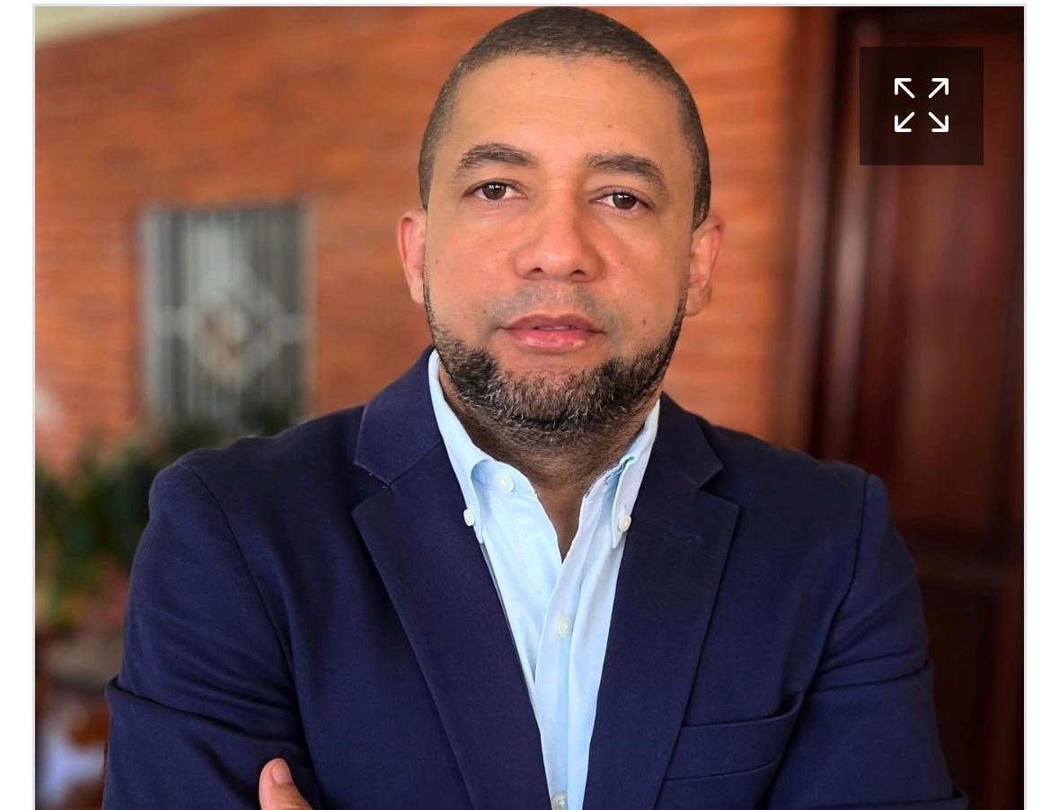 TRIBUNAL COLEGIADO  DE LA ALTAGRACIA  IMPONE MEDIDA DE COERCIÓN A COMUNICACDOR JEFTE VENTURA Y RECONOCE DELITO DE DIFAMACIÓN E INJURIA CONTRA EMPRESA PETROMOVIL.