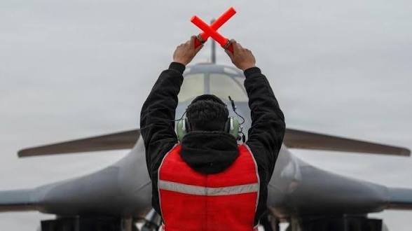España cierra su espacio aéreo a aviones de EE. UU. que participan en la guerra de Irán