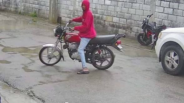 Policía mata en Los Alcarrizos a un joven que buscaba por asaltos a mano armada