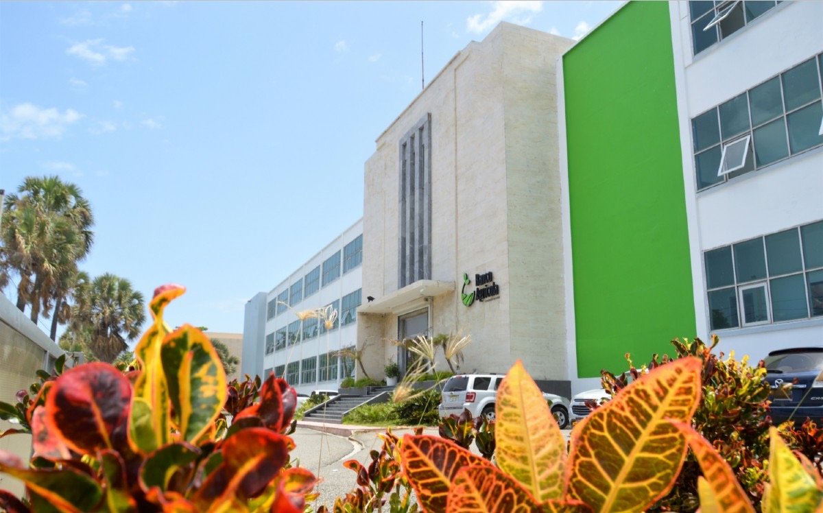 ¡Klk con esa ‘vaina’! Los Gastos del Banco Agrícola se Disparan