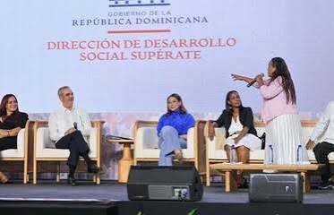 El presidente Abinader llama a las mujeres a denunciar la violencia de género