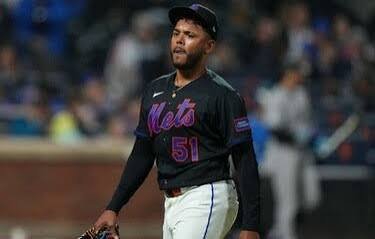 Rockies frenan el buen momento de los Mets; Freddy Peralta lanzó bien, pero sin apoyo
