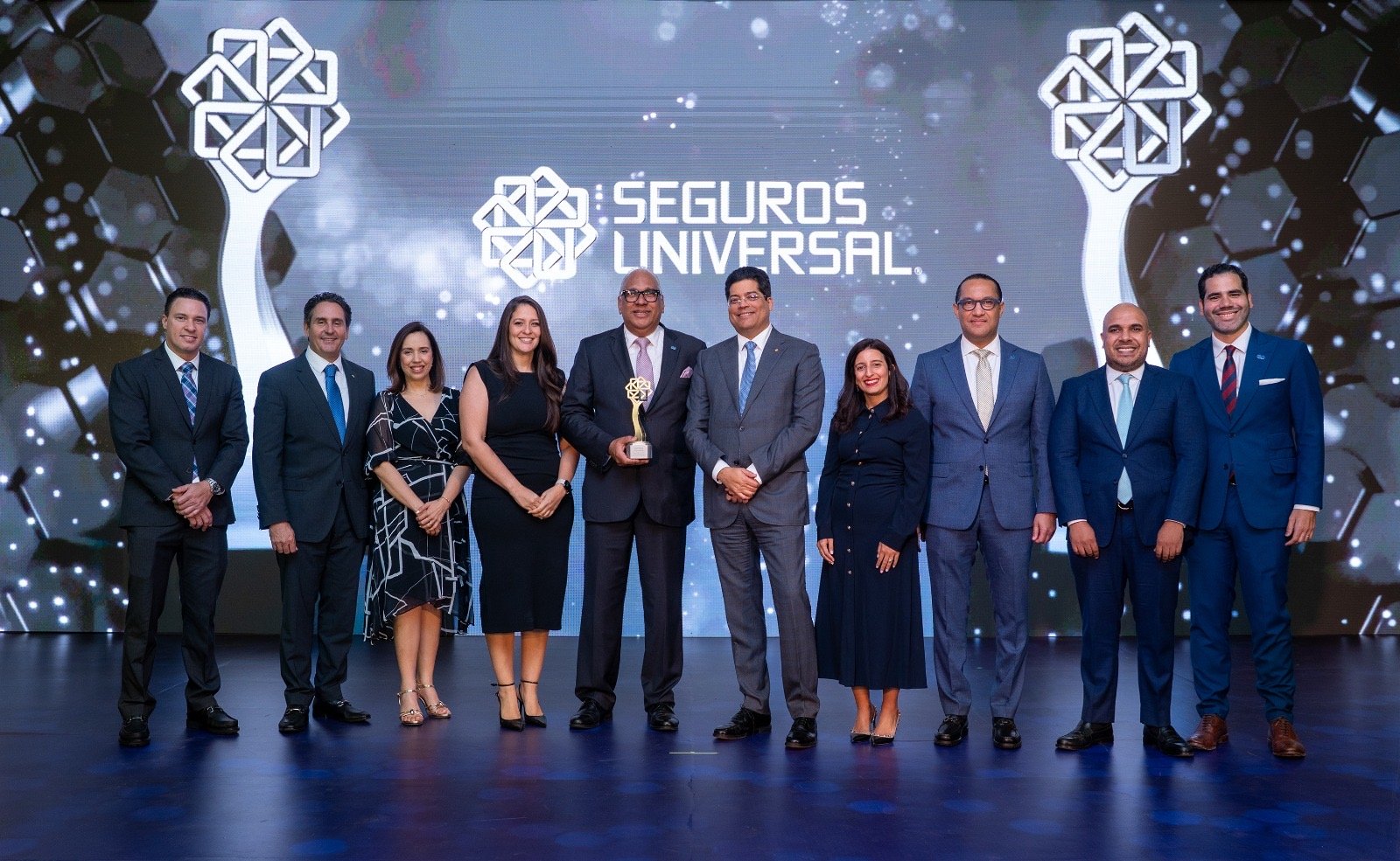 Seguros Universal reconoce la excelencia de sus corredores en 2025 