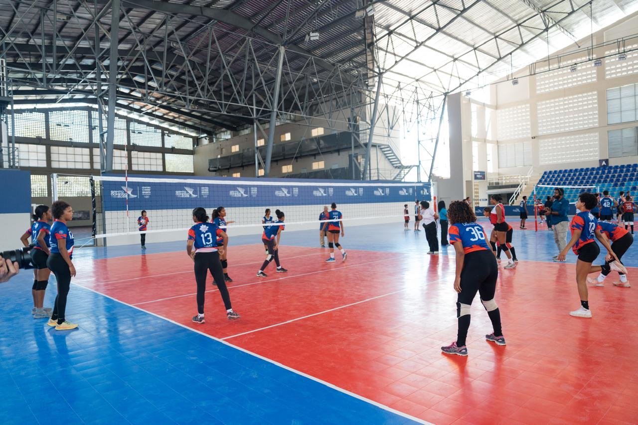 MIVHED inaugura moderno Pabellón de Práctica de Voleibol con capacidad para más de 1,200 personas