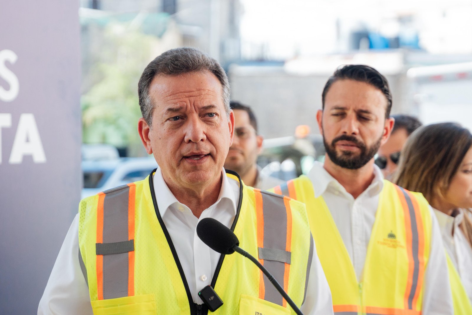 Ministro Bisonó presentó proyecto de integración vial y urbana en Los Praditos para mejorar la movilidad y recuperar espacios públicos; trabajos están en marcha