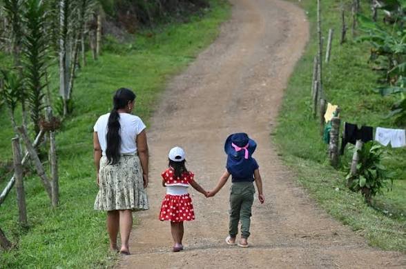La mutilación genital, una tragedia silenciosa para niñas indígenas en Colombia