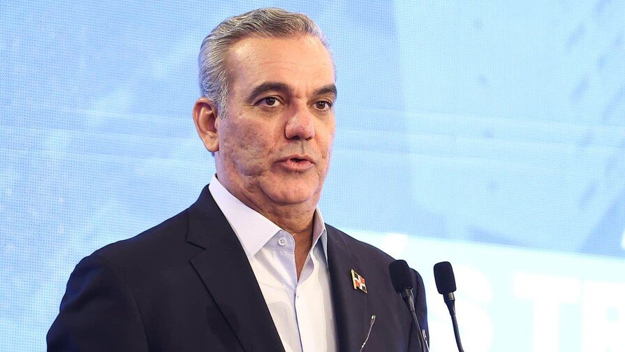 El presidente Abinader felicita al primer ministro de Antigua y Barbuda por su reelección