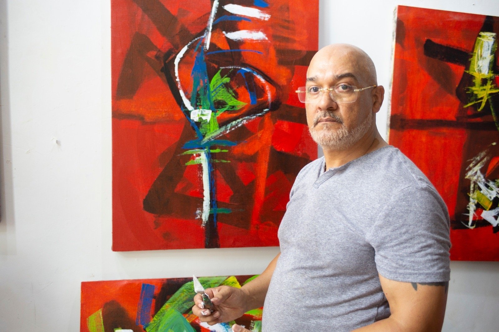 Víctor Martínez presenta su más reciente propuesta artística en el Museo Abreu: El Equilibrio del Colapso