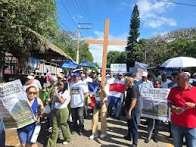 En marcha en La Vega exigen frenar y sancionar la deforestación en la loma del Santo Cerro