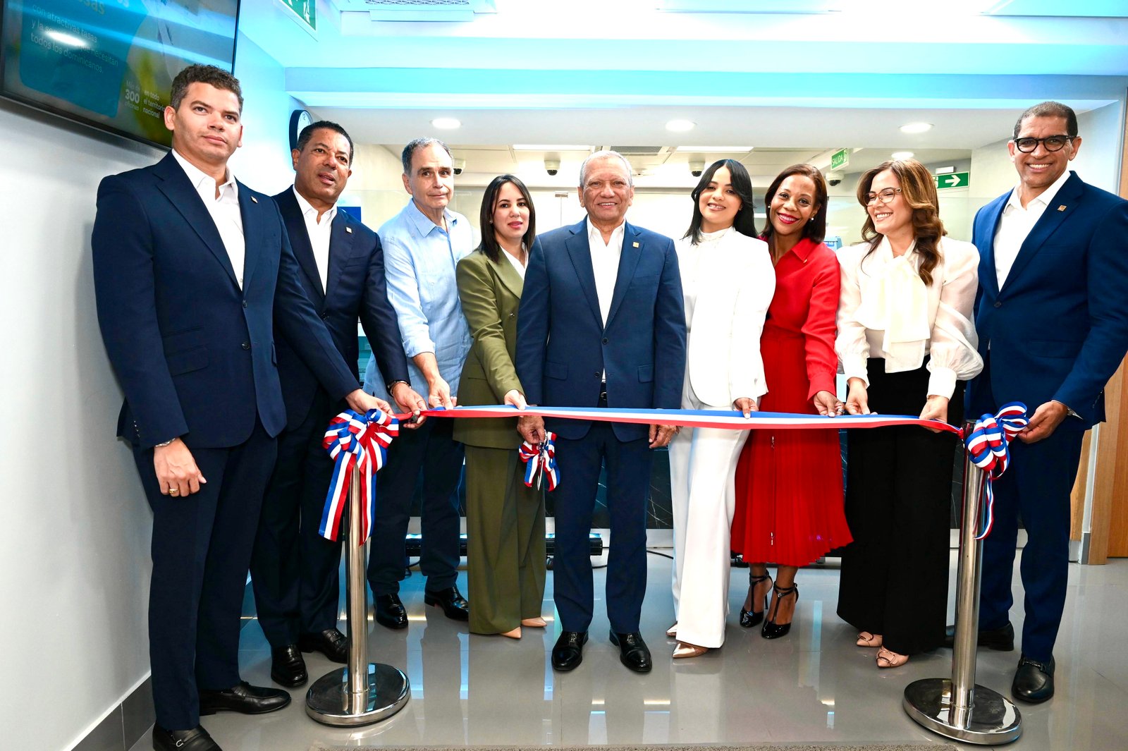 Banreservas inaugura oficina en Merca Jumbo de la Núñez de Cáceres