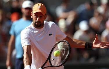 Djokovic mantiene la ambición en Roland Garros, pese a su cuerpo maltrecho