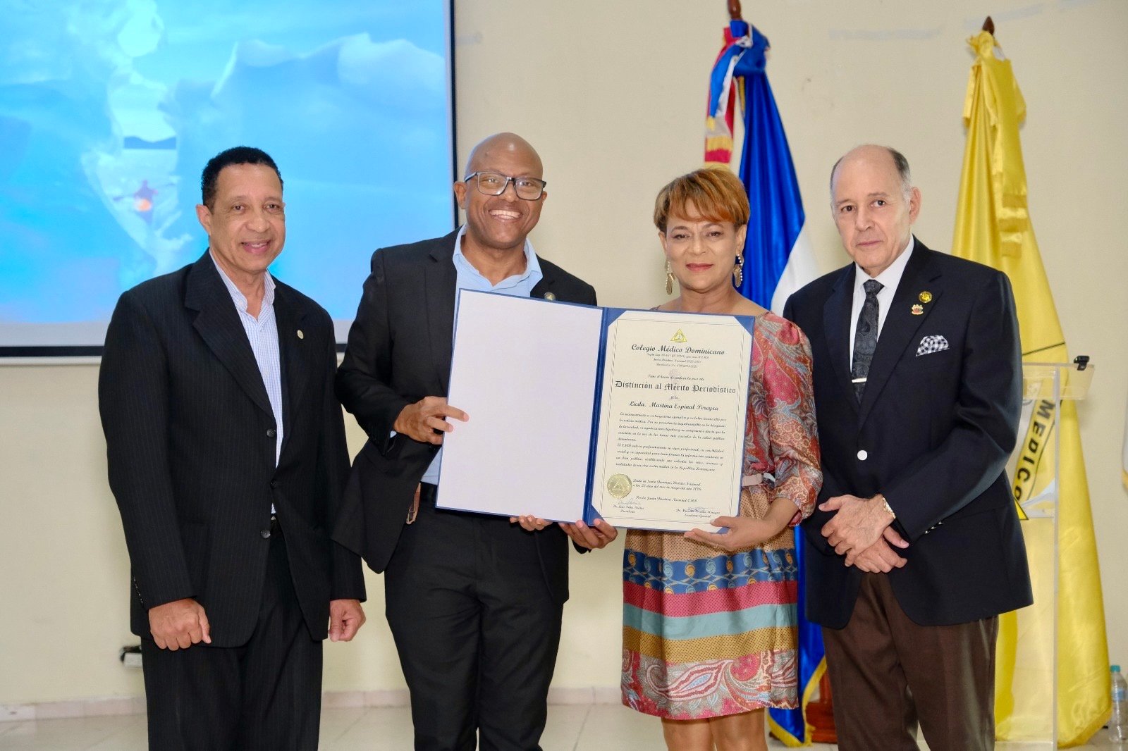 Colegio Médico Dominicano reconoce a periodistas del sector salud en encuentro institucional junto a CIPESA