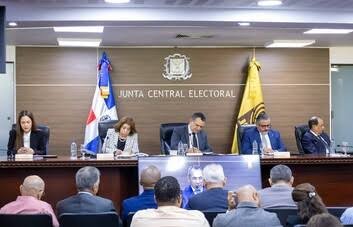 Reglamento de la JCE sobre encuestas choca con varias sentencias del Tribunal Constitucional