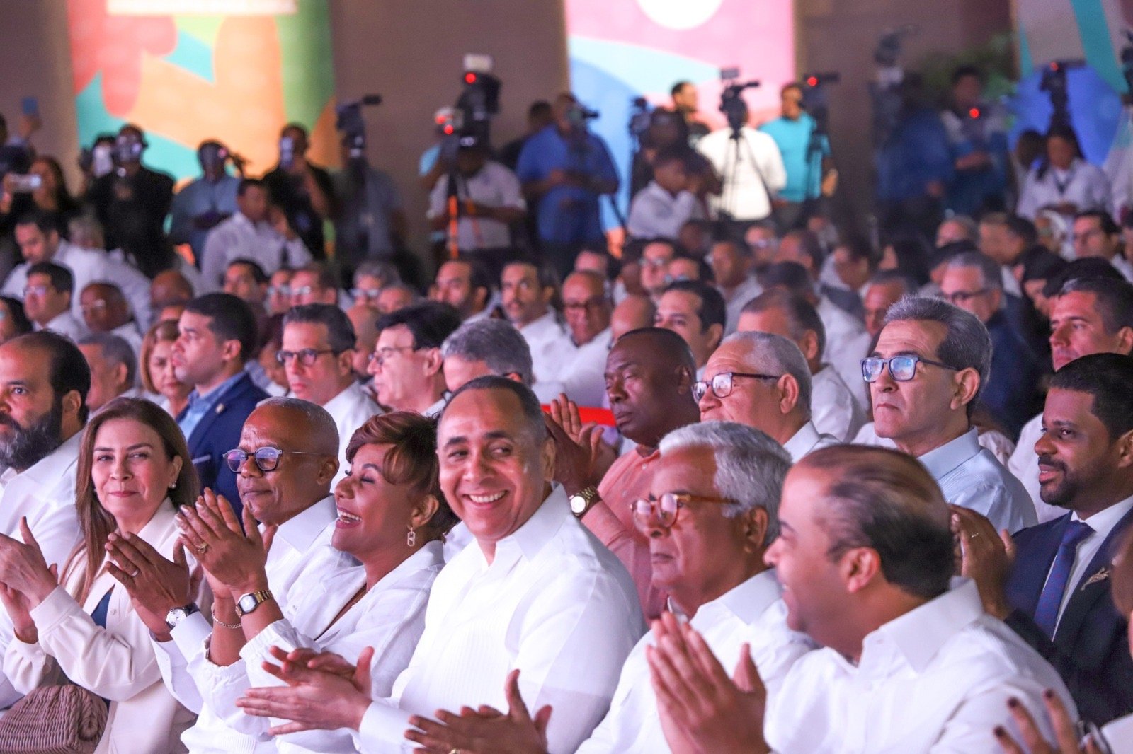 Presidente Luis Abinader reivindica munícipes de Boca Chica con inversión público-privada superior a RD$20 mil millones