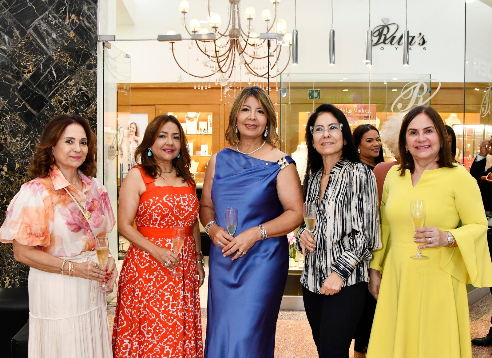 Rita’s Joyas celebró su tradicional Cóctel para Mamá en un ambiente de elegancia y distinción