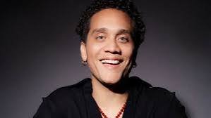 El cantautor dominicano Yasser Tejeda llega a Netflix con Jennifer López
