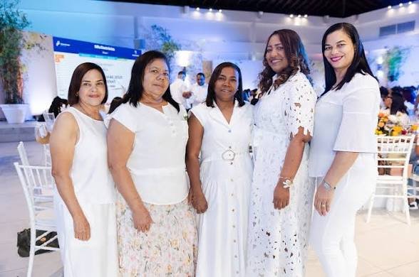 Voluntariado Banreservas celebra el Día de las Madres