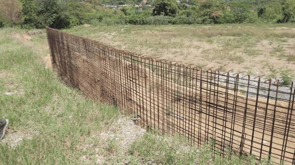 Entre la burocracia y la negligencia, Arroyo Cano clama por la entrega de sus obras deportivas