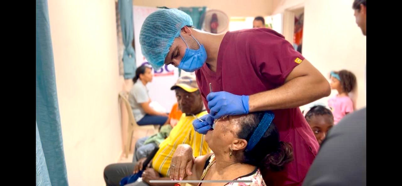 Raymond Rodríguez y Fundación GBC impactan a más de 500 personas con gran operativo médico y social en Los Ríos 
