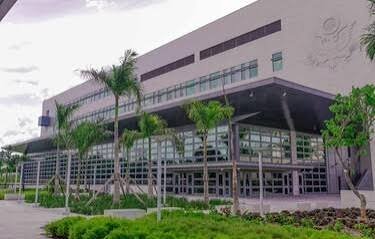 Embajada de EE. UU. advierte que la falta de intérprete o traducciones puede retrasar entrevistas de visa