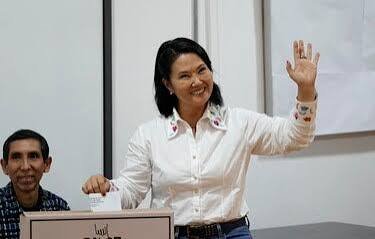 Fujimori insiste en esperar escrutinio completo en Perú y reitera que respetará resultados