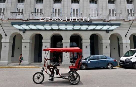 Cuba anuncia la entrada de "nuevos actores" en el turismo tras la salida de las hoteleras