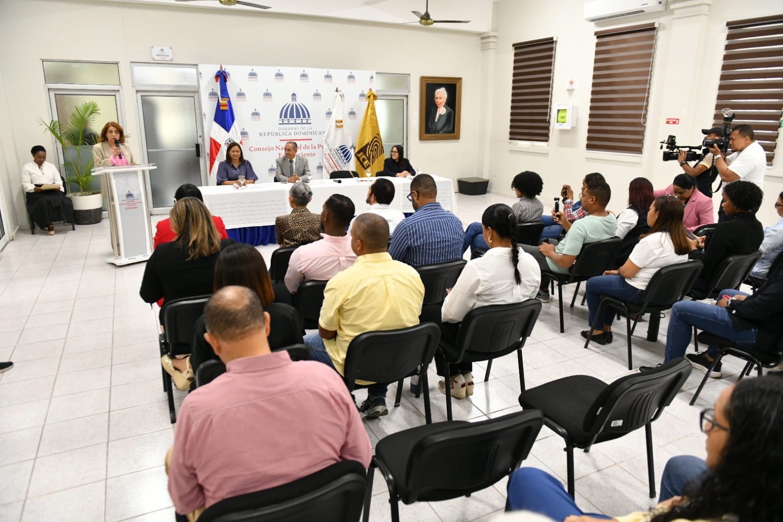 JCE y CONAPE inician jornada nacional de cedulación para personas adultas mayores