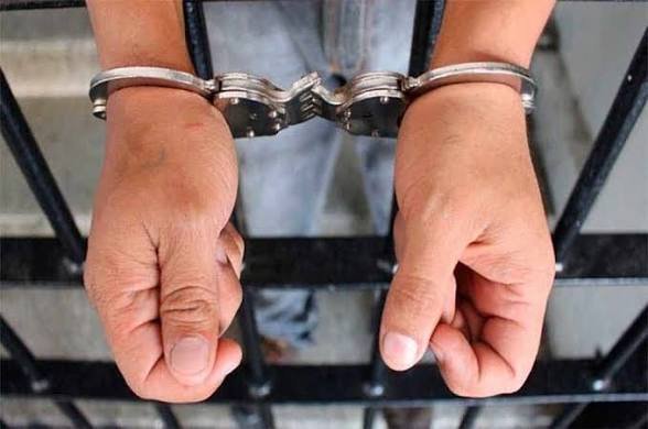 Detenidos tres de cuatro adolescentes sospechosos de violar a cuatro niñas en Alemania