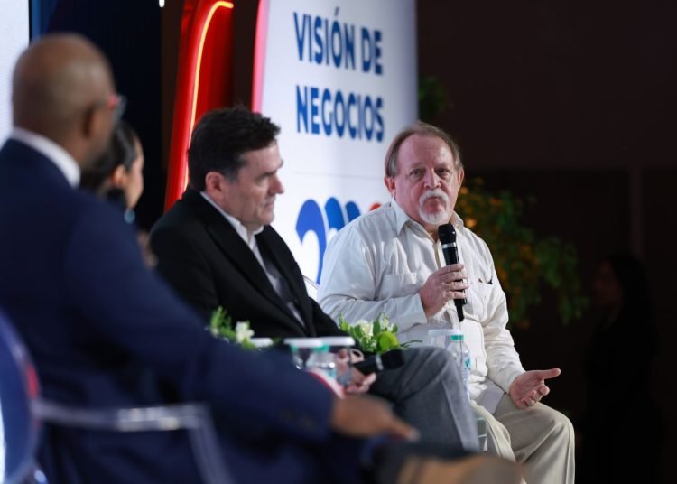Henri Hebrard propone revisar subsidios a combustibles y sector eléctrico