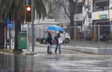 Pronostican lluvias y temperaturas calurosas este viernes