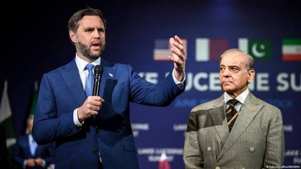 Vance dice que iraníes aceptaron invitar nuevamente a los inspectores del OIEA al país