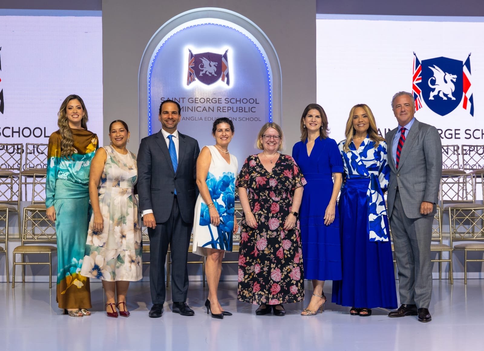 Saint George School celebra sus Cuadragésimos Quintos Actos de Graduación