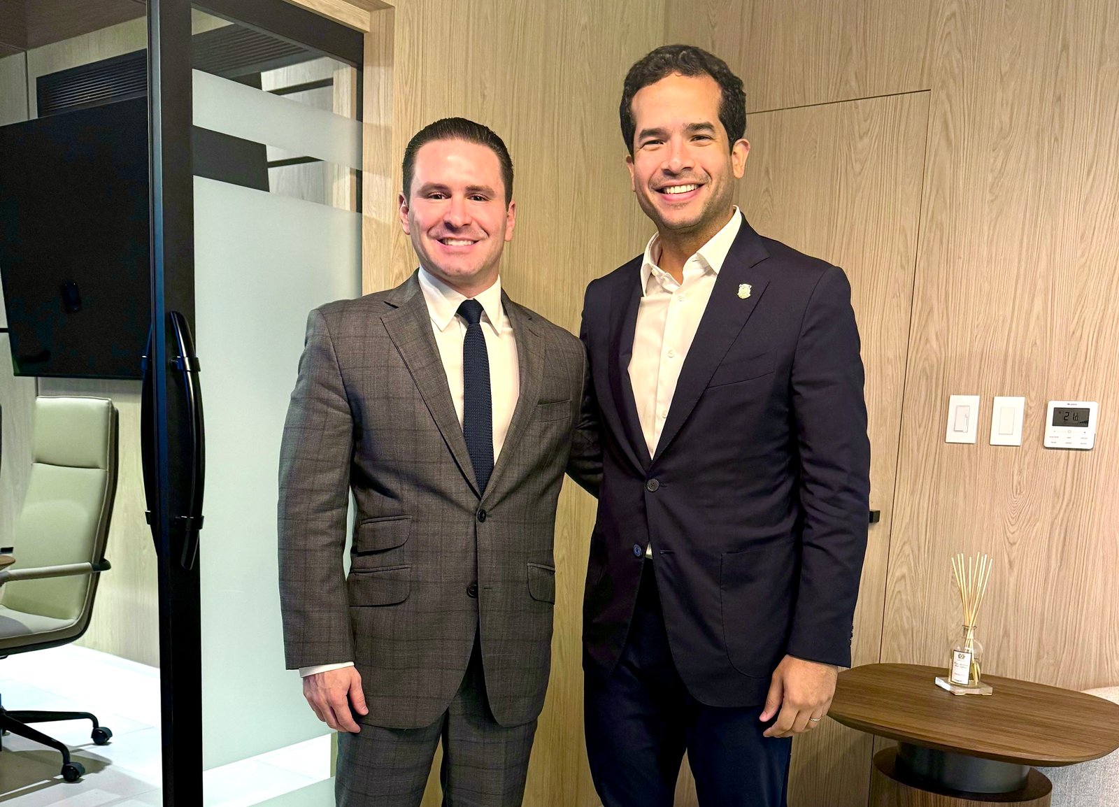 Empresario y abogado Guillermo Julián Jiménez respalda al senador Omar Fernández