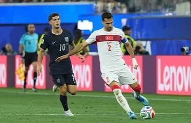 Estados Unidos, ya clasificado a dieciseisavos del Mundial, pierde ante Turquía