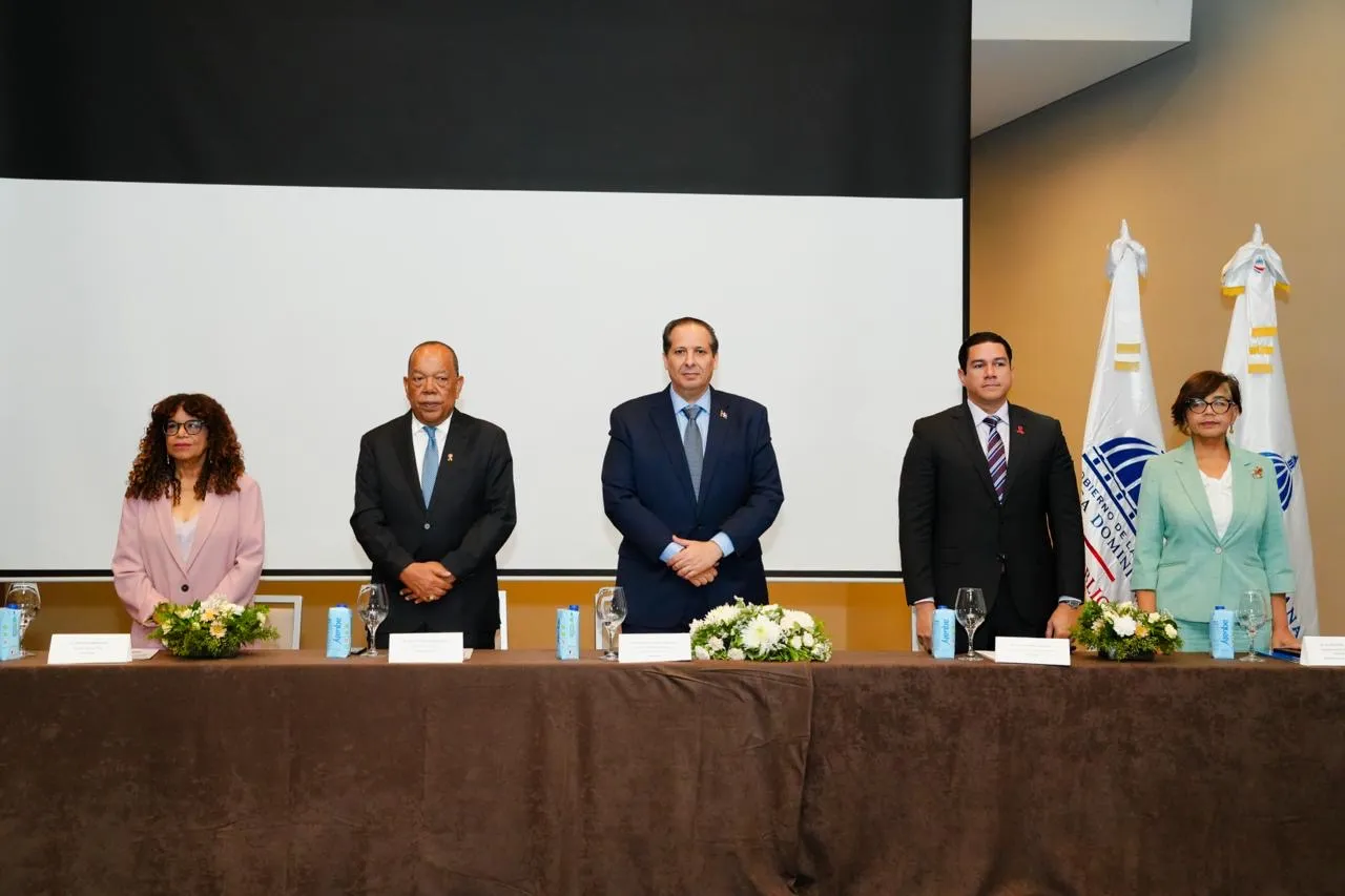 Ministerio de Salud reafirma que el Gobierno garantiza la sostenibilidad financiera de los programas dirigidos a las personas que viven con VIH