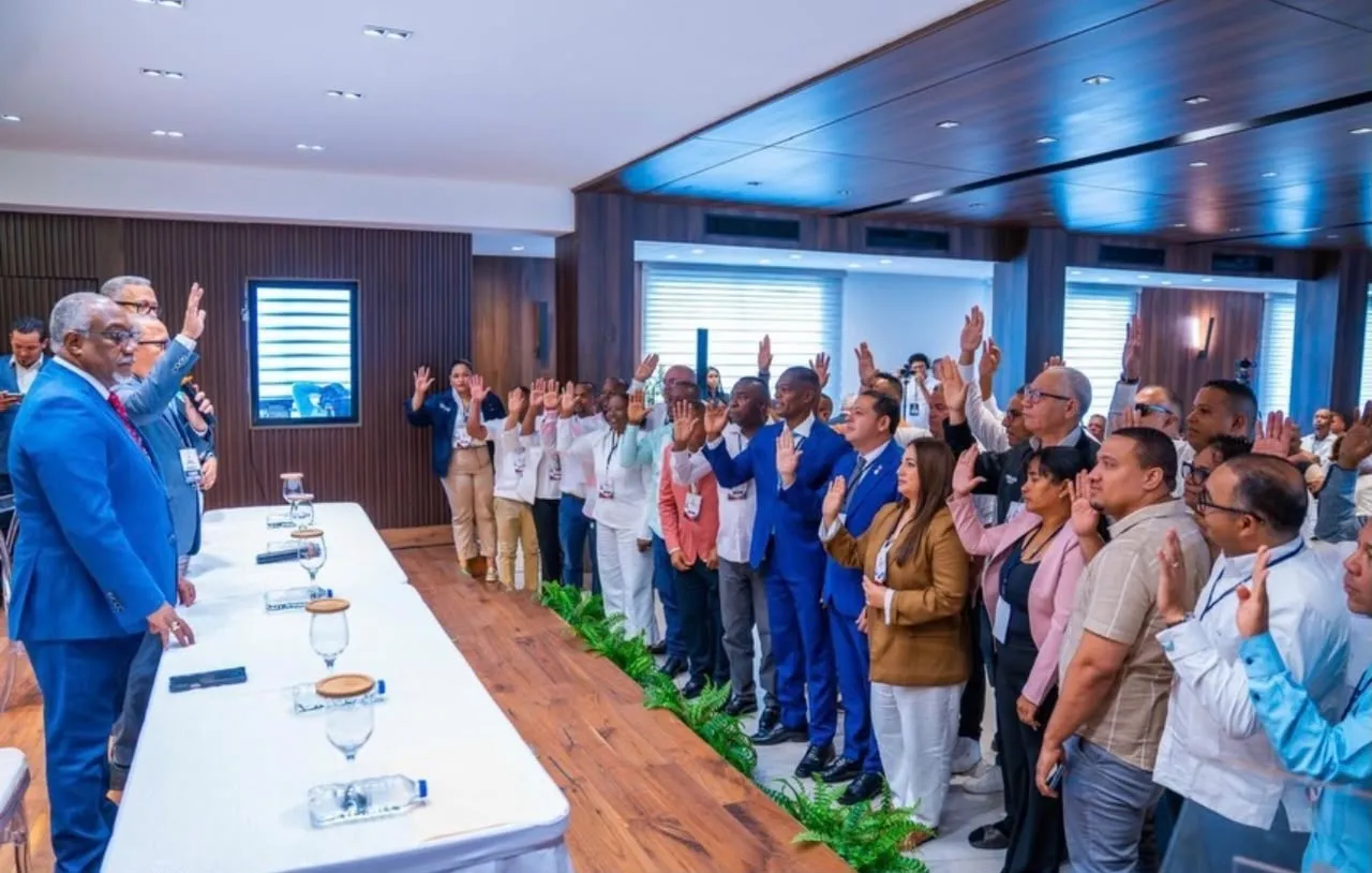 Alcalde de La Otra Banda, Alexander "El Hijo del Pueblo", es electo uno de los vicepresidentes nacionales de FEDODIM
