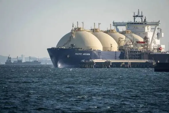 EE.UU. restablece sanciones sobre el petróleo iraní